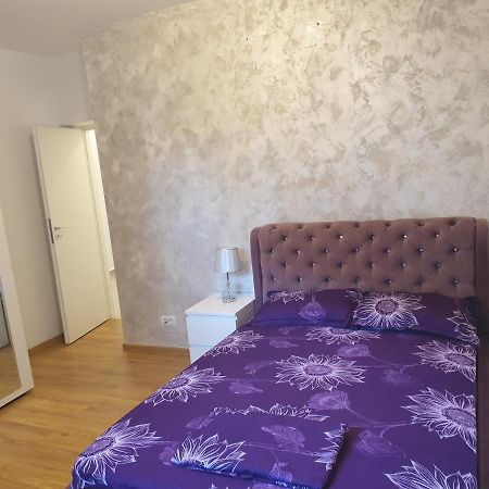 Grozavesti Apartment Near Politehnic Park Bukarest Kültér fotó